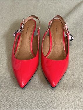 Nine West Red Patent Pointed Slingback Flats with Floral Tie